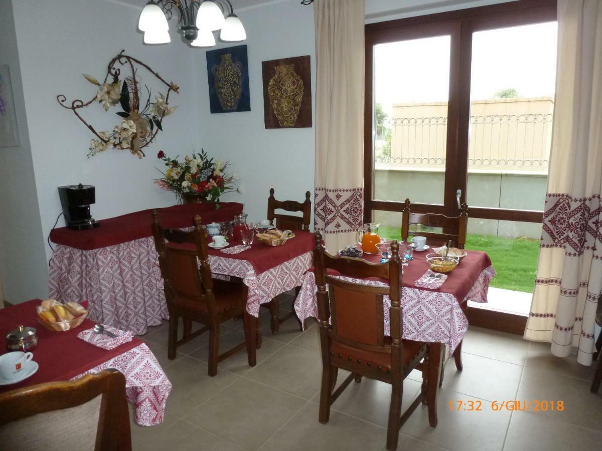 Emozioni D'Estate Bed & Breakfast Pula Exterior photo